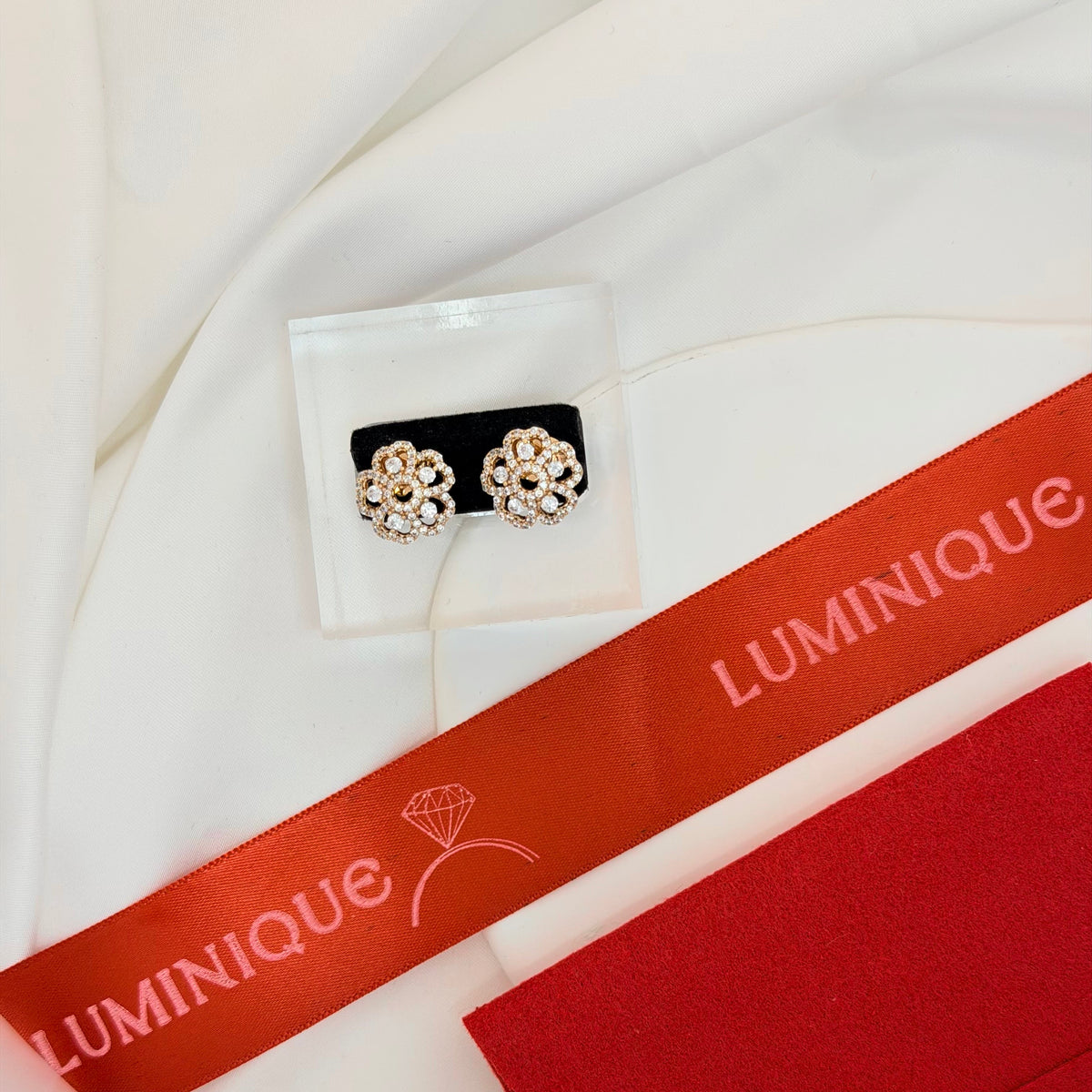 Bloom royale | Studs
