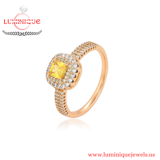 Elegant Gold Stone Ring (18K PVD Gold Plated)