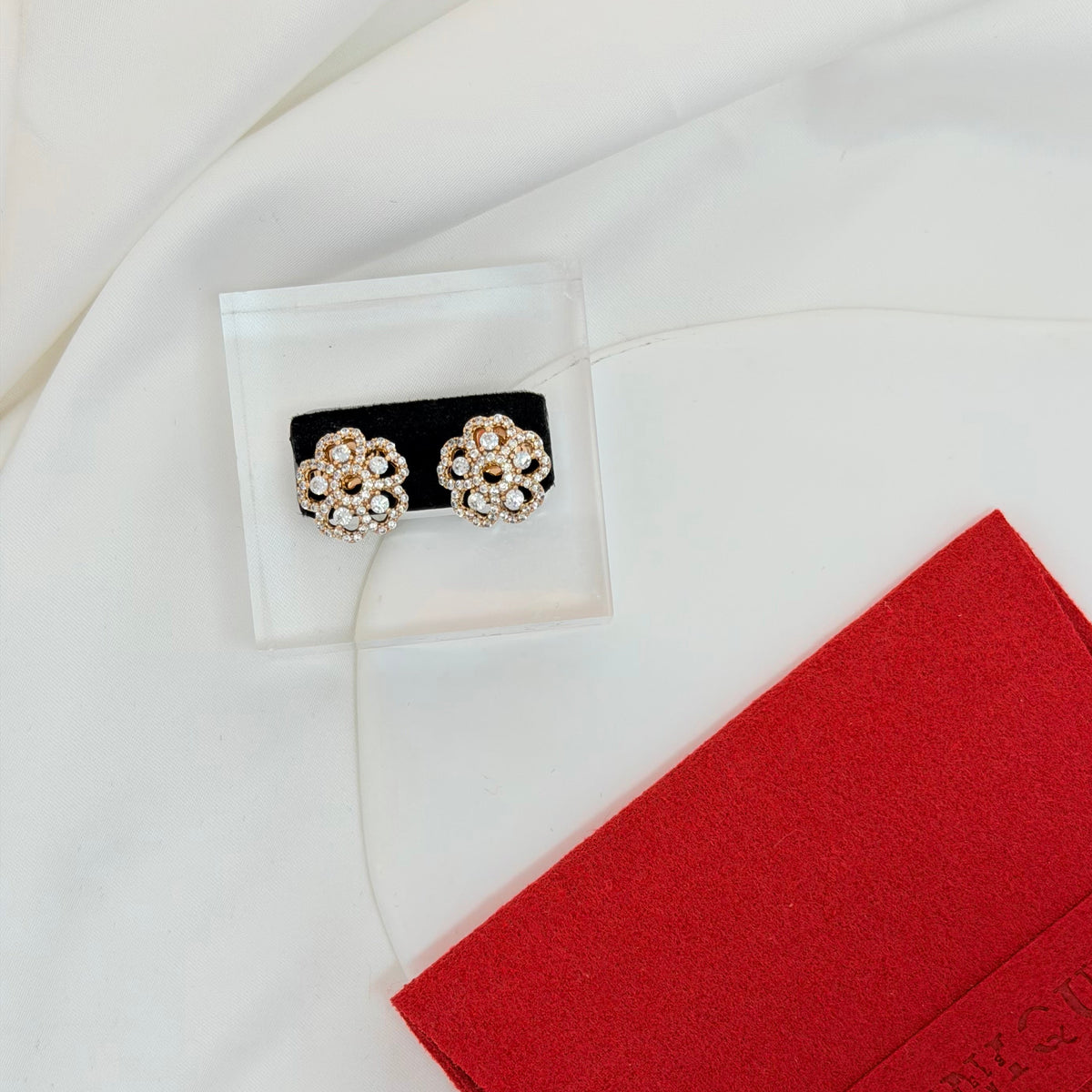 Bloom royale | Studs