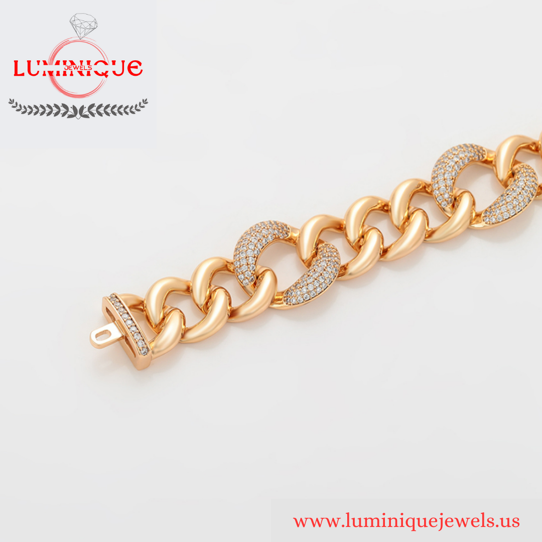 Luxury Fashion Bracelet (18K PVD Gold Plated)