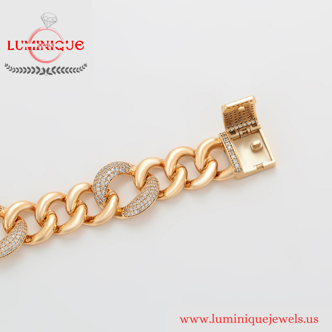 Luxury Fashion Bracelet (18K PVD Gold Plated)