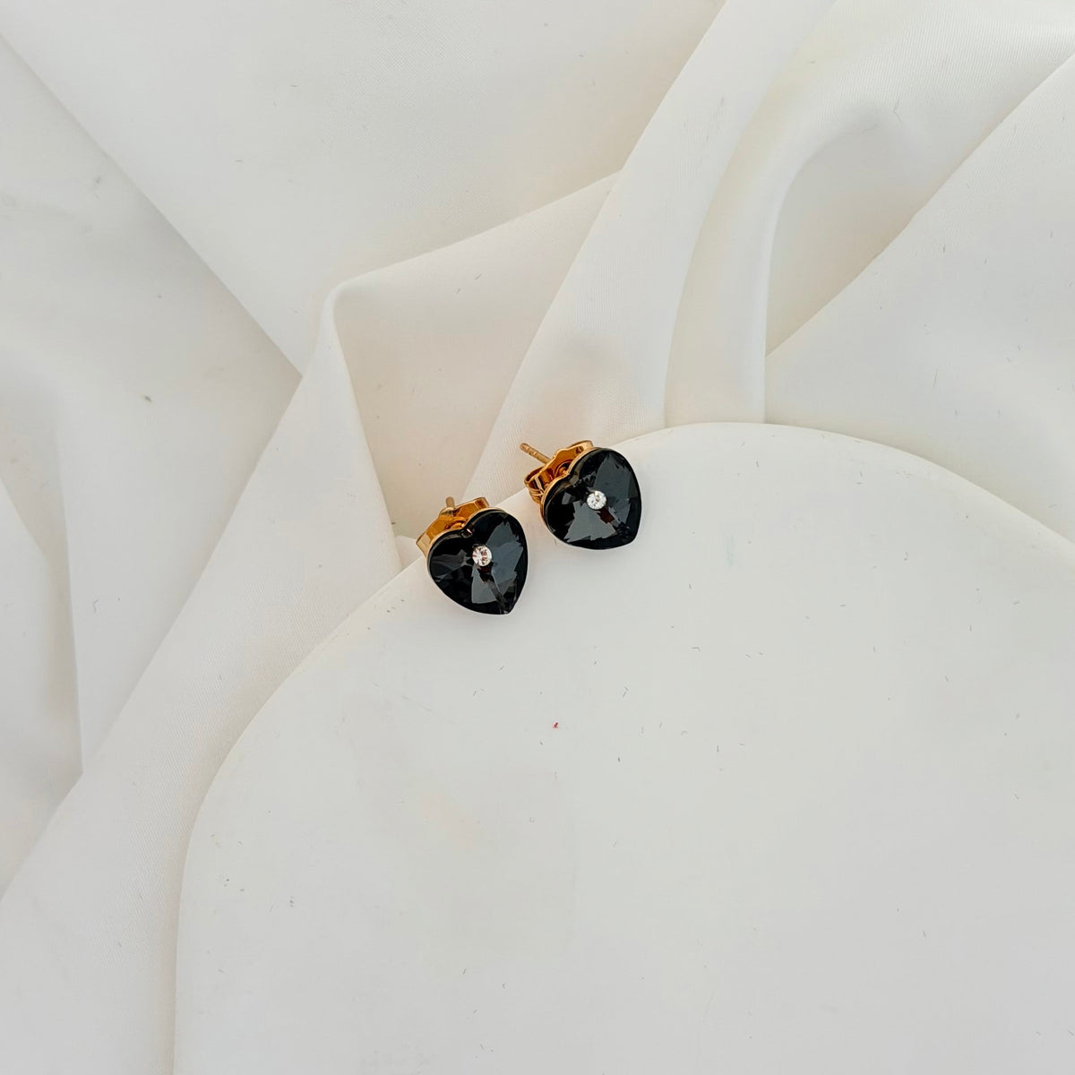 Black heart | Studs