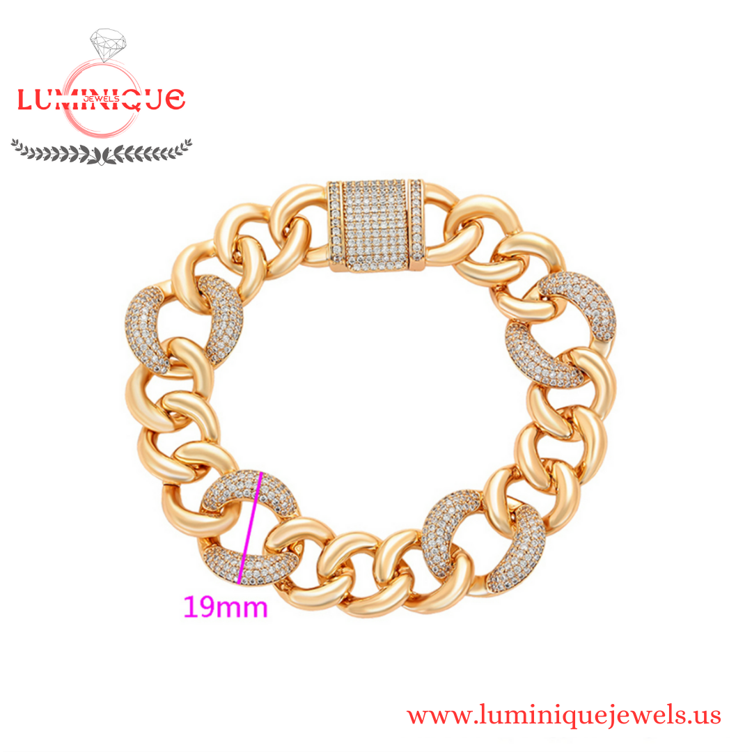 Luxury Fashion Bracelet (18K PVD Gold Plated)