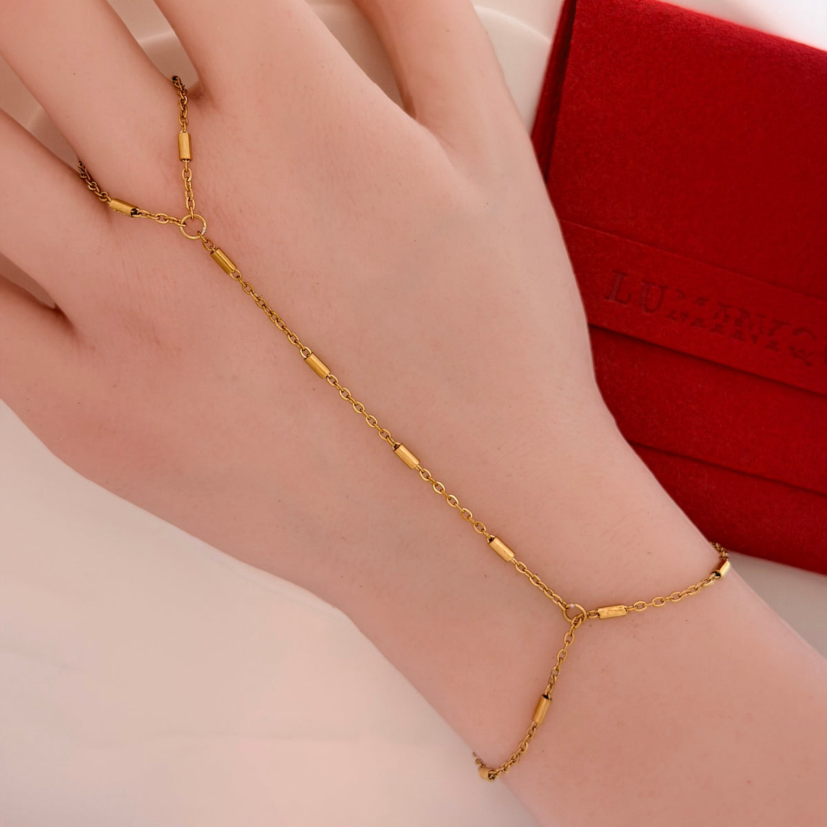Golden Edit | Handchain
