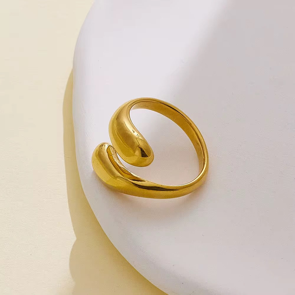 Sculpt Gold Ring