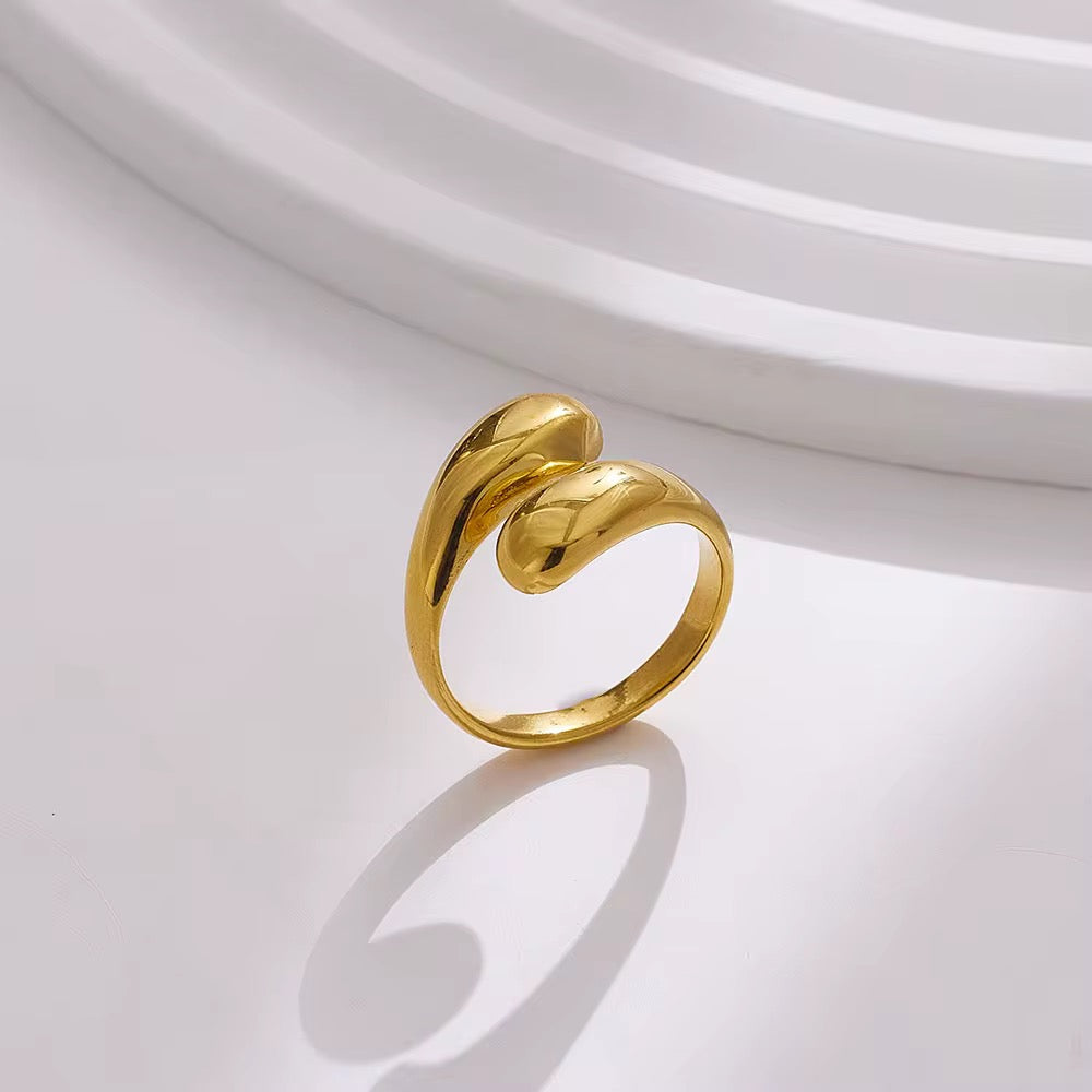 Sculpt Gold Ring