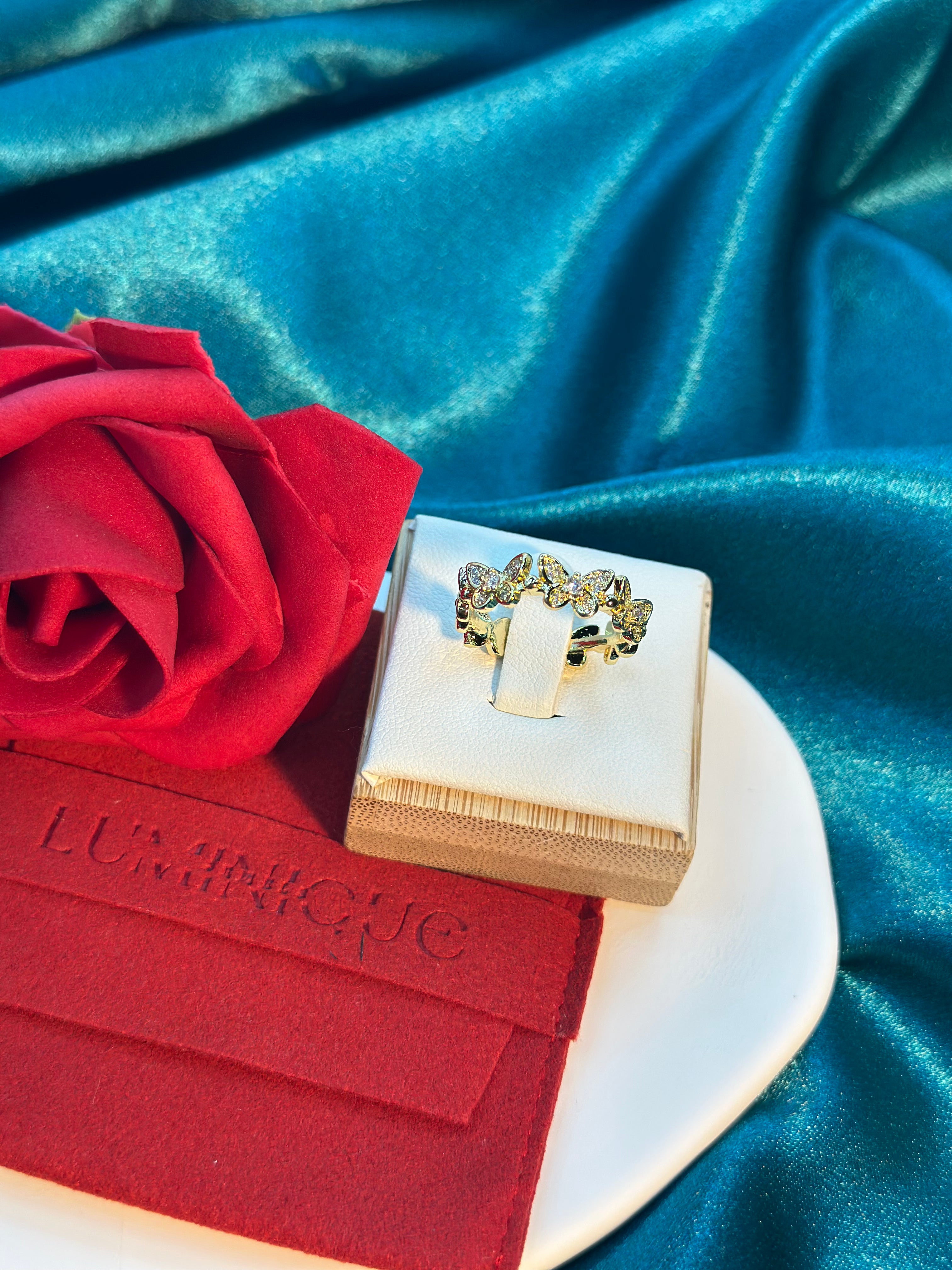 Tiny Flutter Ring