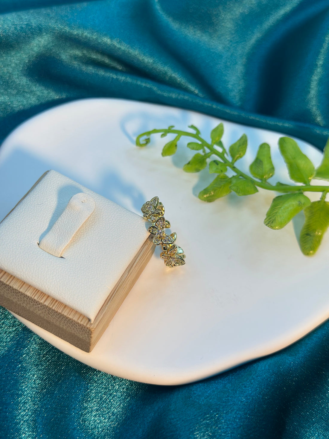 Tiny Flutter Ring