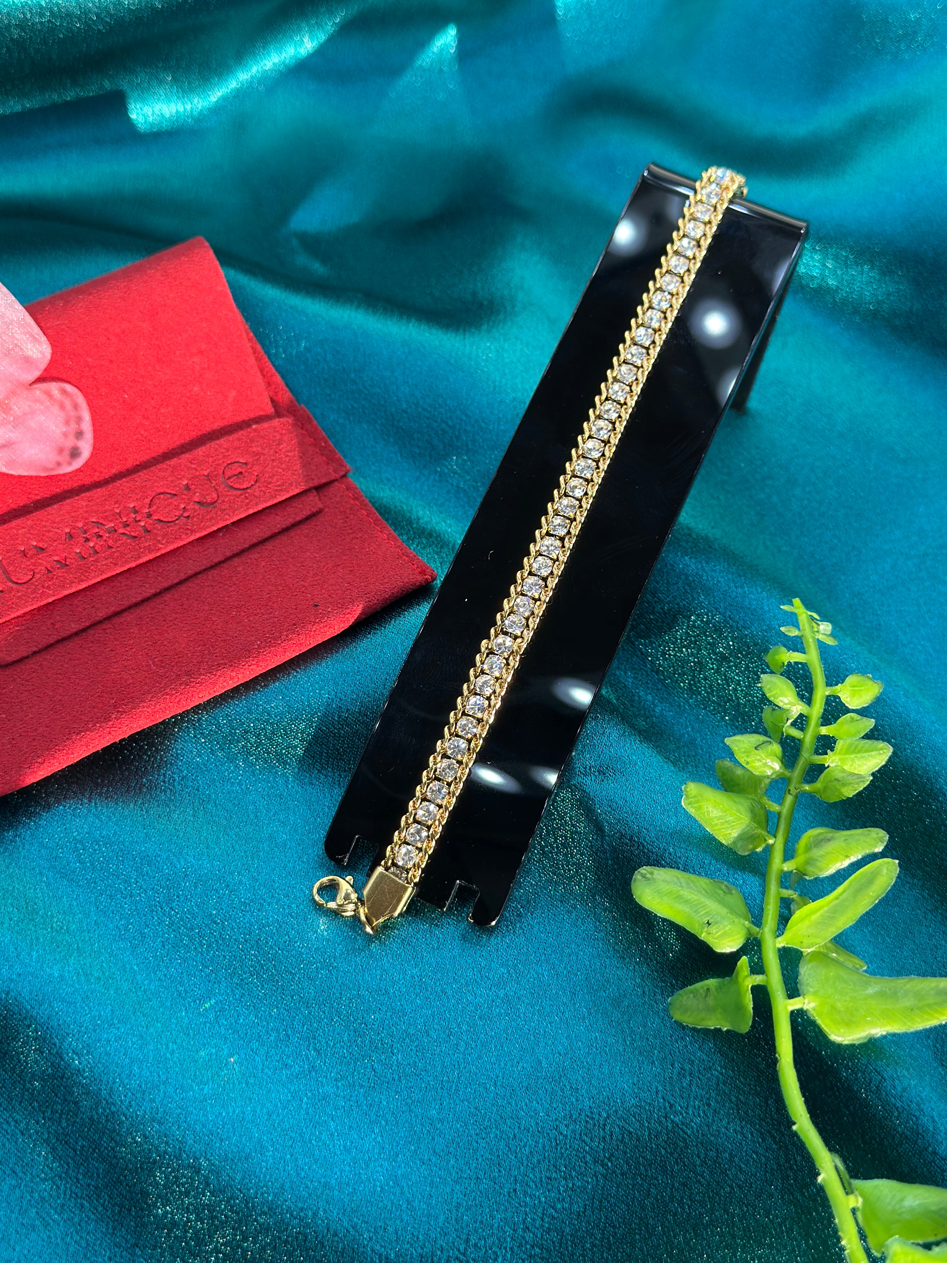 Gold Fleur Bracelet