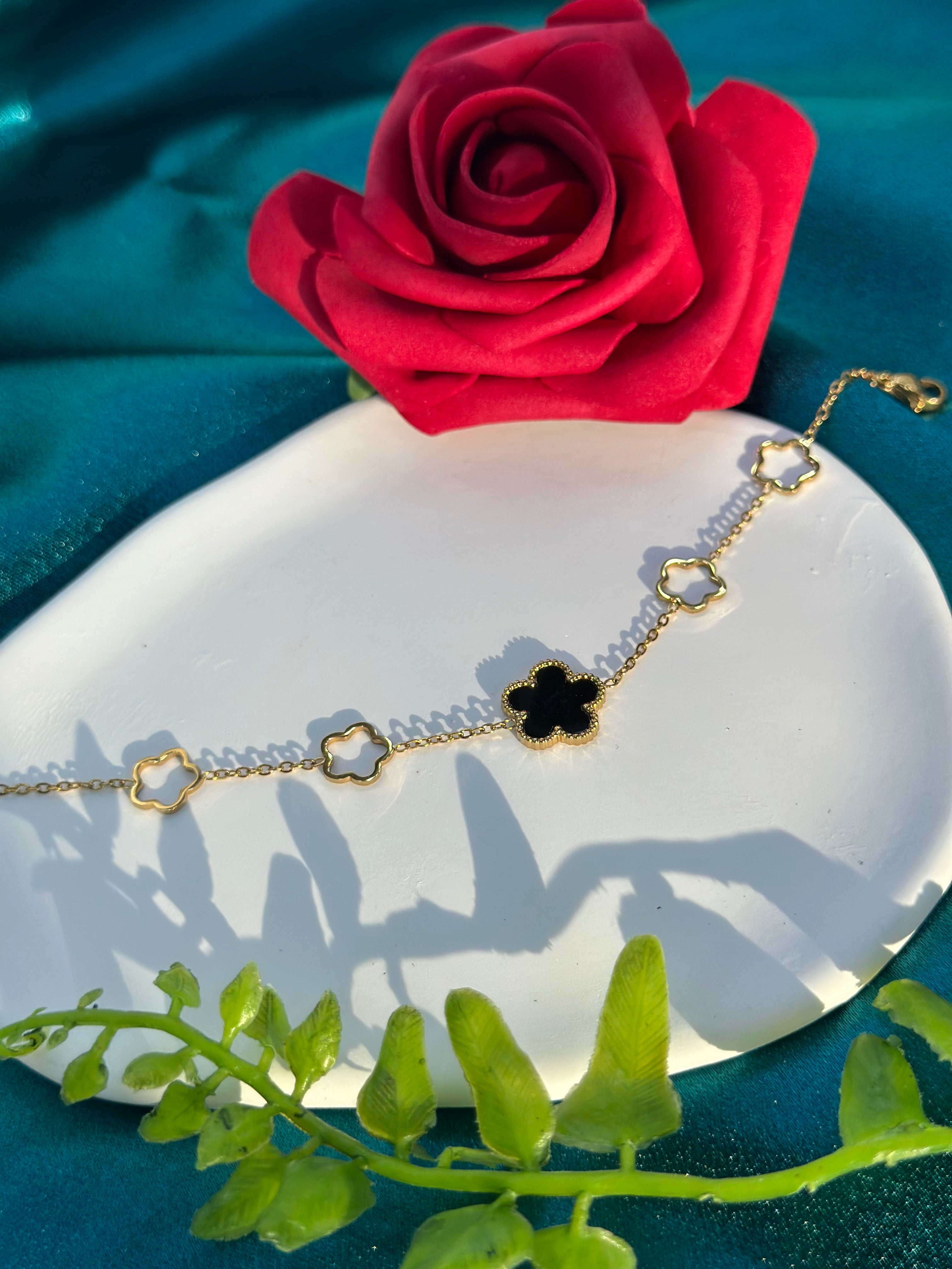 Black Daisy Bracelet