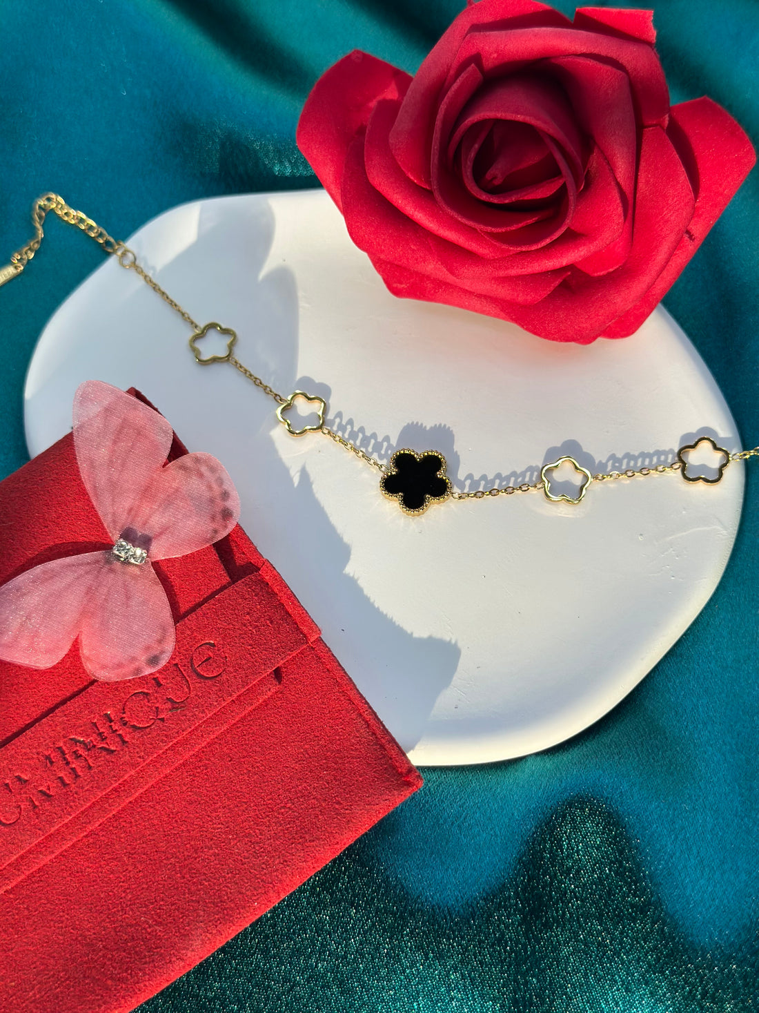 Black Daisy Bracelet