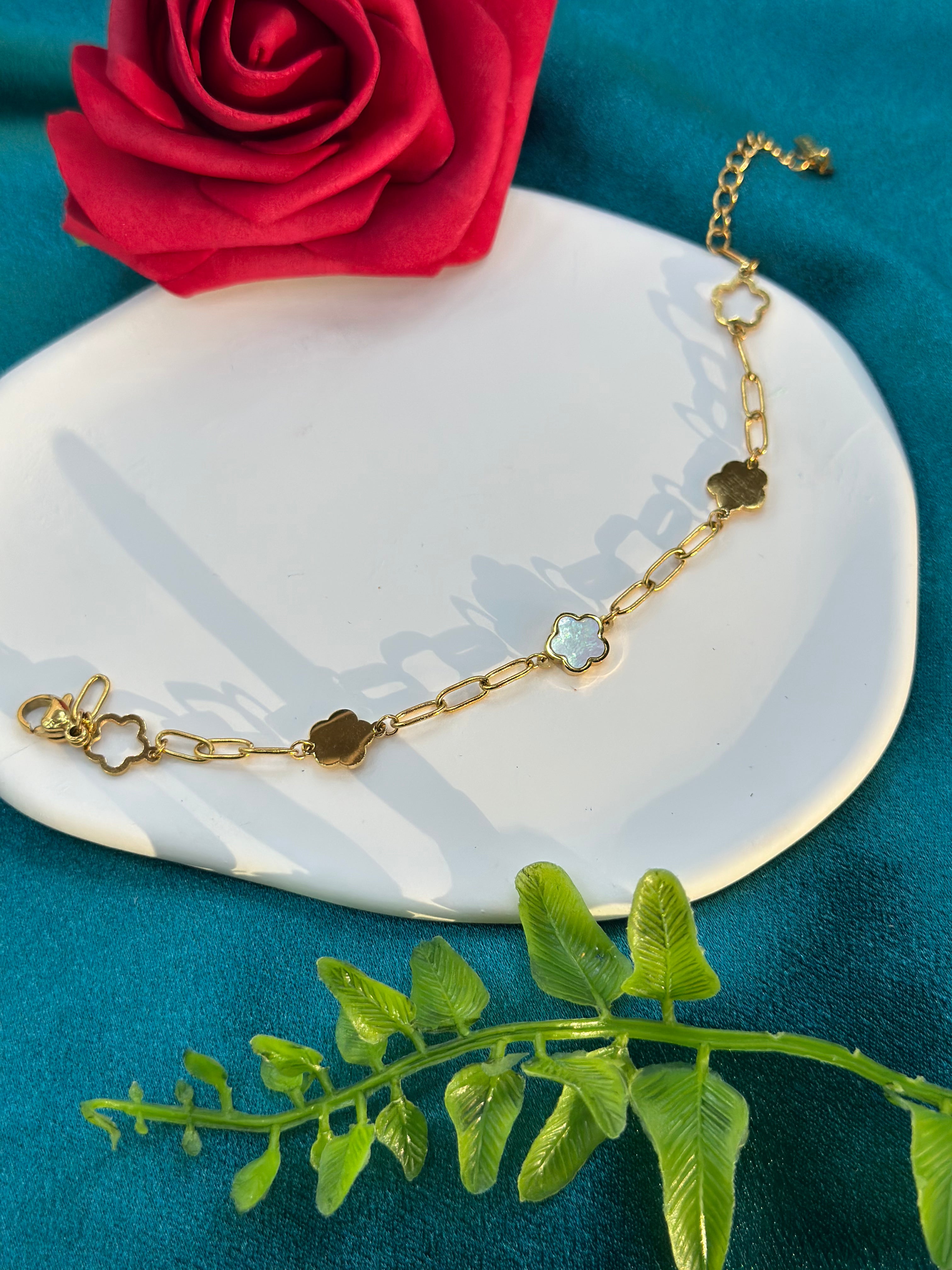 Golden Bloom Bracelet
