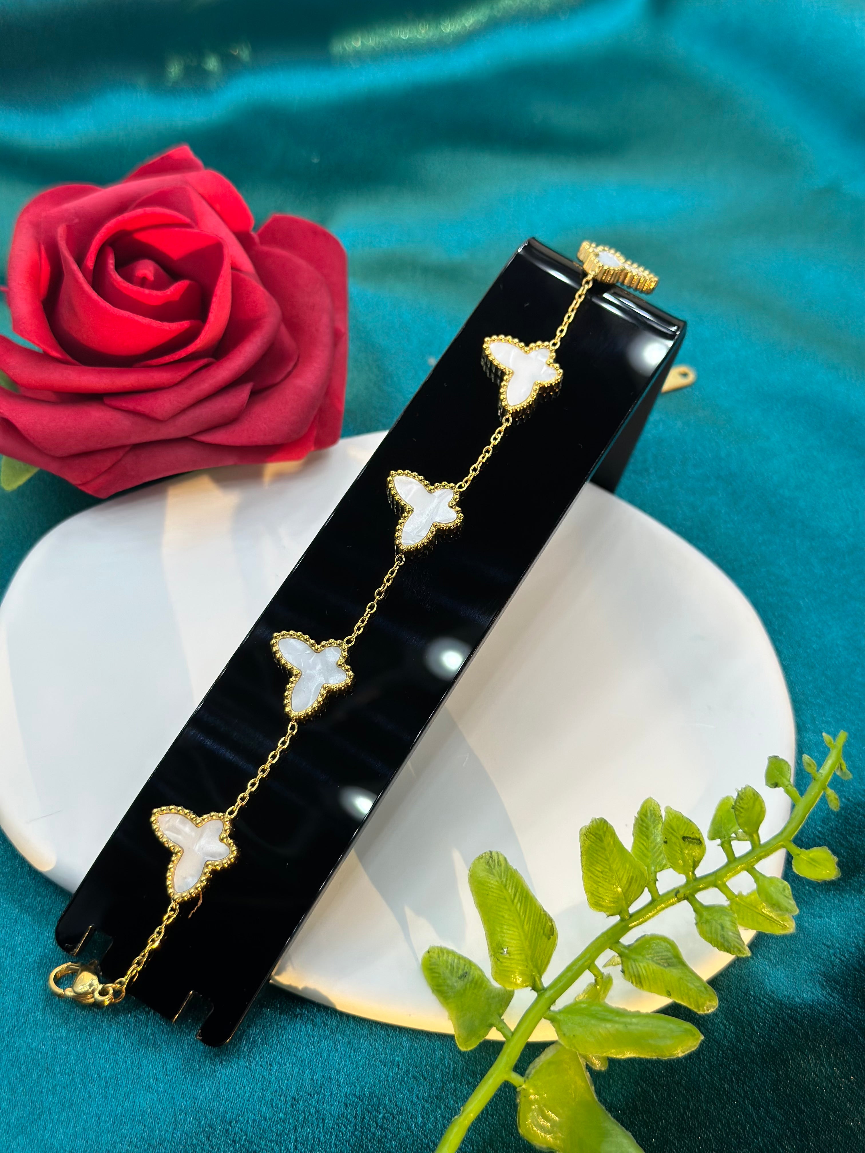 Soft Wings Bracelet