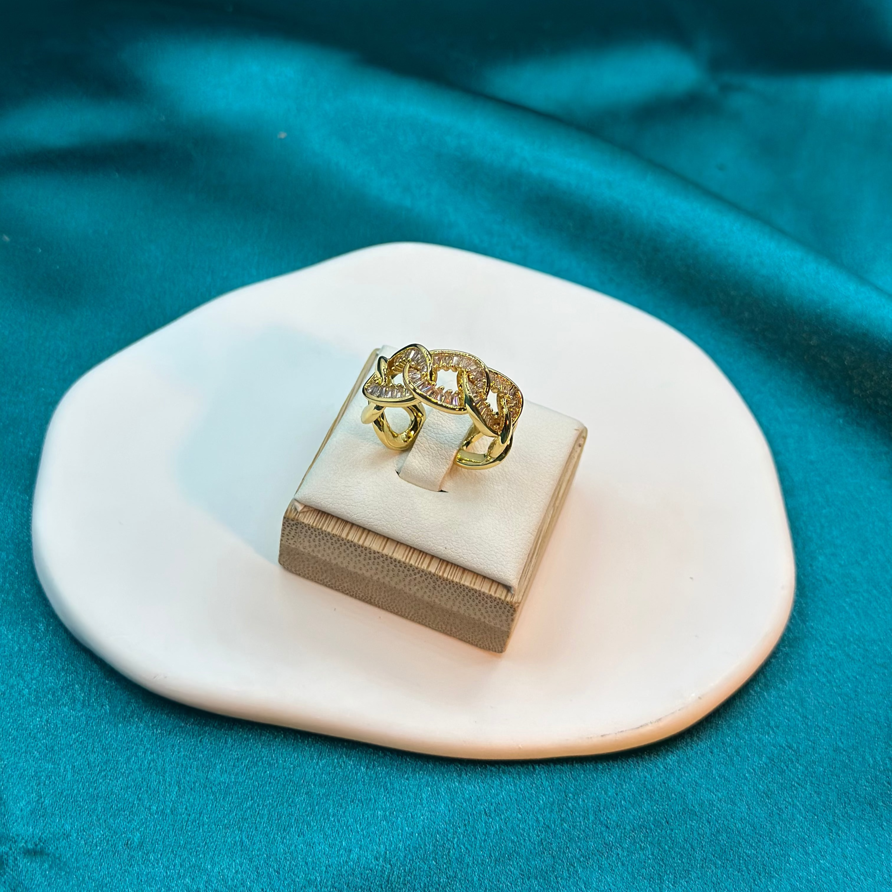 Glow Curve Ring