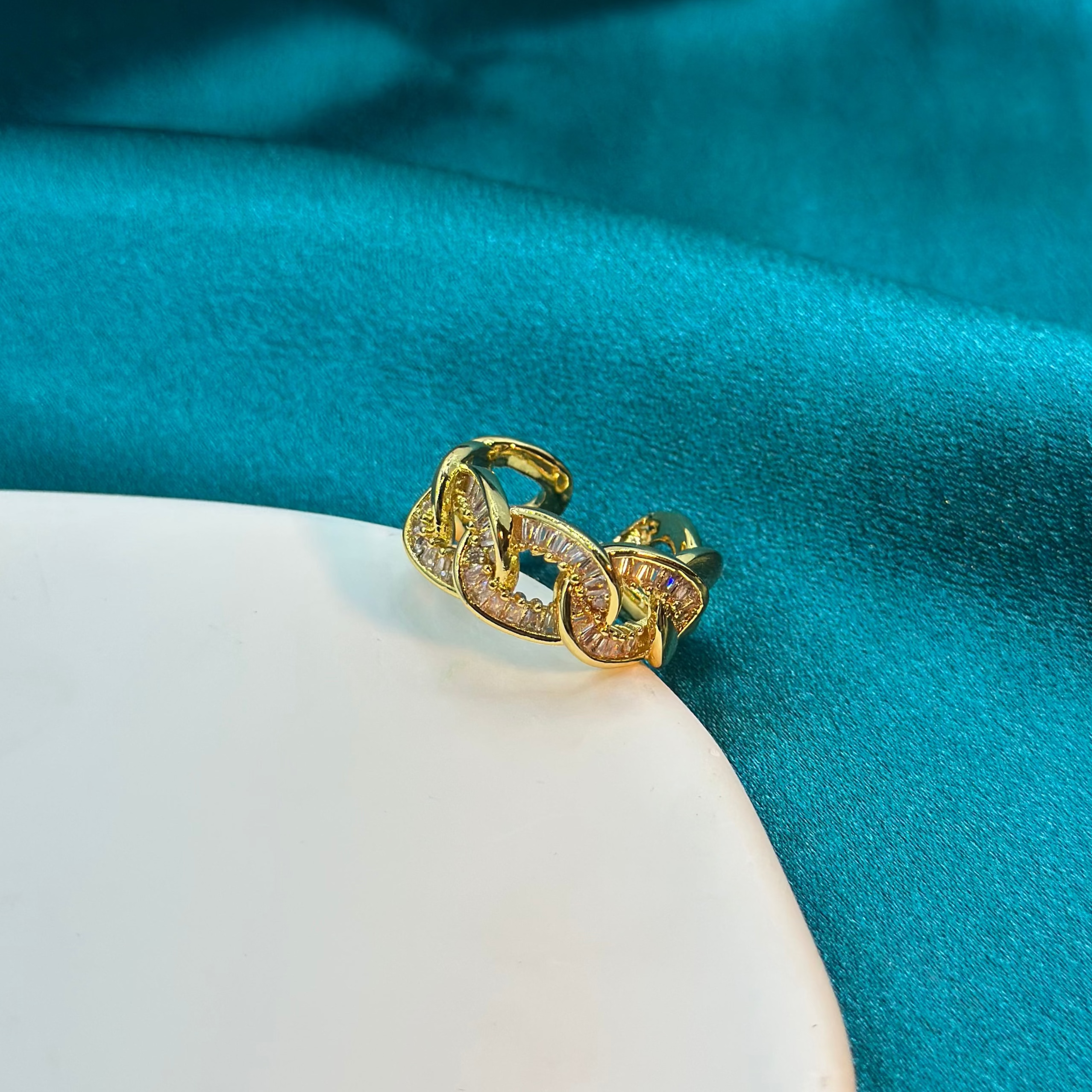 Glow Curve Ring
