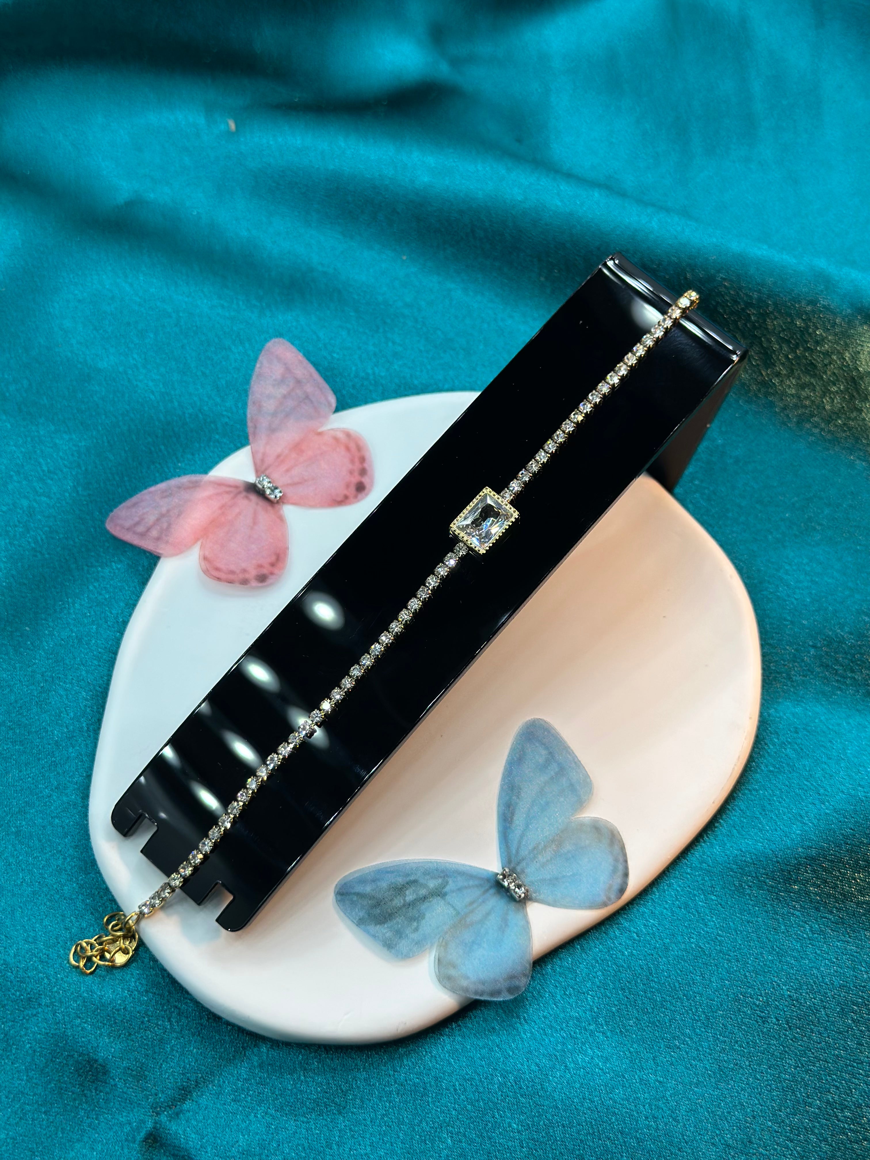 Minimal Glow Bracelet