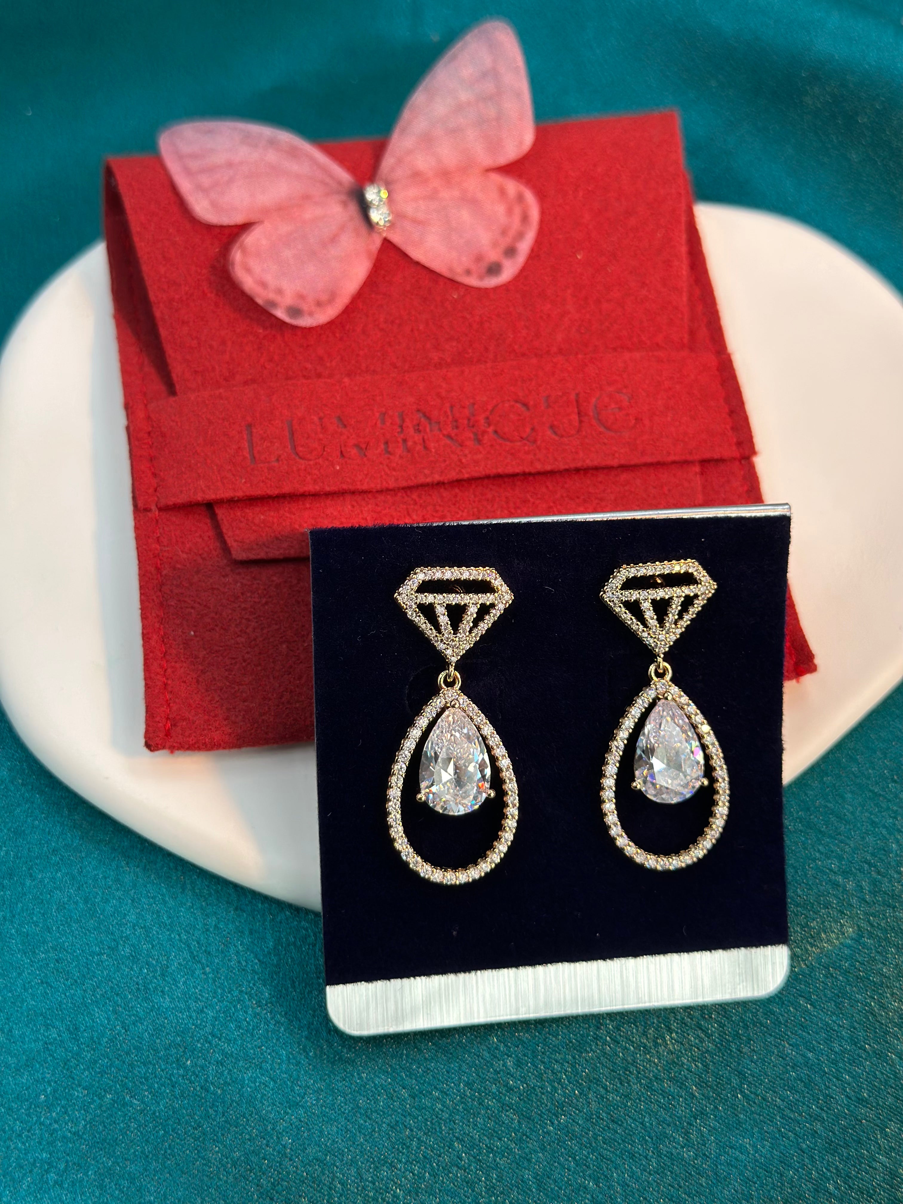 Luxury Diamond Shape Earrings (18K PVD Gold Plated)