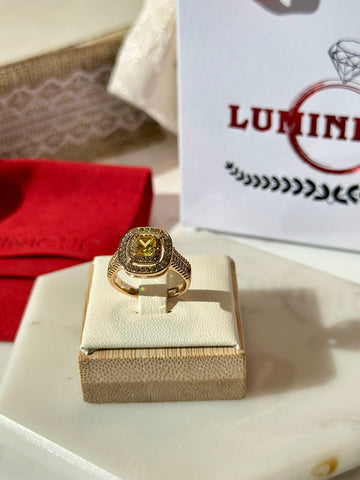 Elegant Gold Stone Ring (18K PVD Gold Plated)