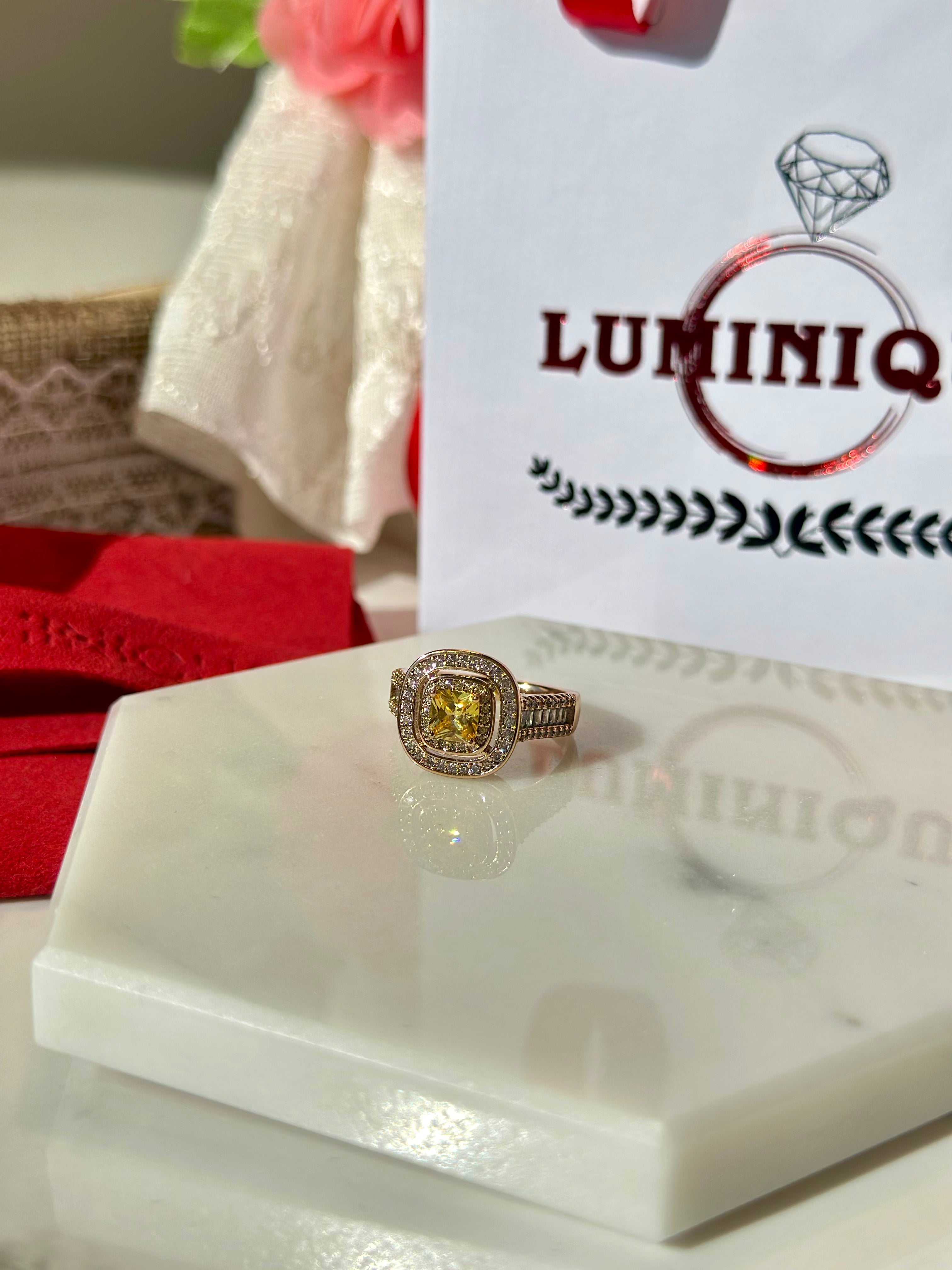 Elegant Gold Stone Ring (18K PVD Gold Plated)