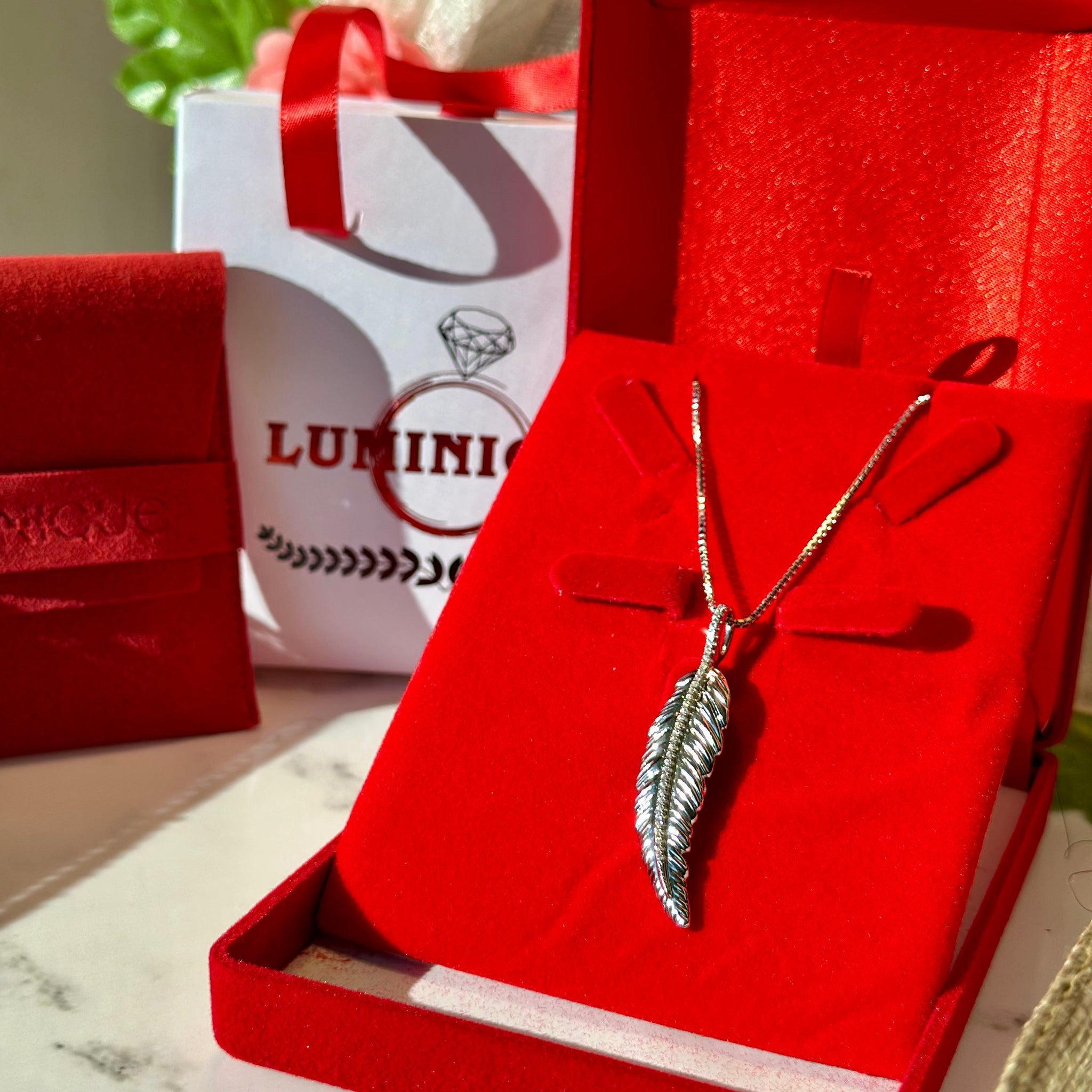 Leaf Necklace (Platinum Plated)