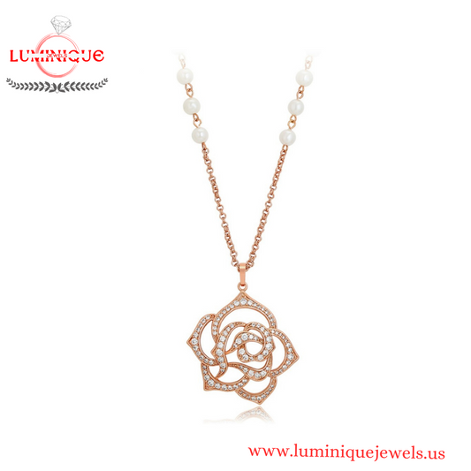Flower Necklace (Rose Gold Color)